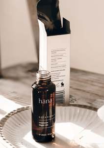 Skincare: Hāna Botanicals Intensive Night Oil