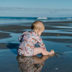 Nestling: sassy rash top