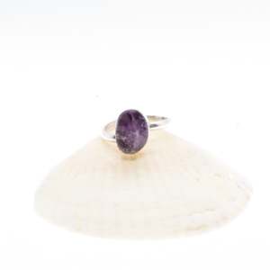 Jewelry: Amethyst Silver Ring