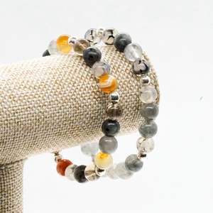 Jewelry: Agate and Silver bead bracelet