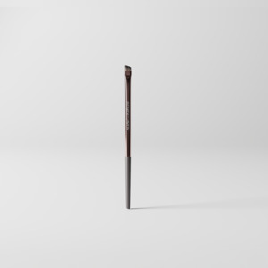 Staff Discounted: Angled Eyeliner Brush 17