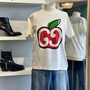 Tops: Gucci T-Shirt with Apple Motif - SIZE S