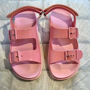 Shoes Boots: Gucci Isla Rubber Sandal - SIZE 40