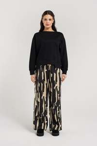 Sale Tops: FORM CREW | BLACK