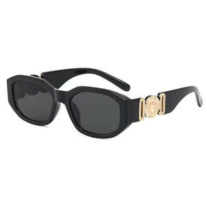 Retro Rectangle Sunglasses with Gold Medallion Hinge – Black Statement Frame