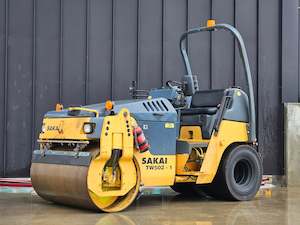 Used Equipment: 2007 Sakai TW502-1 Combination Roller