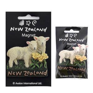 Magnets Stickers: Magnet NZ Lambs W/Daffodils