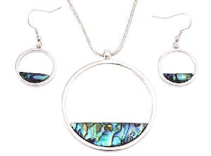 Boxed paua round rhodium pendant set