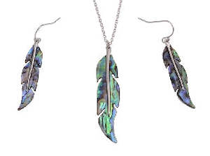 Paua Shell Jewelry: Boxed paua feather rhodium pendant set