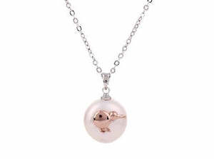Pendants: Boxed kiwi(rose-gold) on pearl rhodium pendant