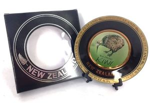 Souvenir Plates: CERAMIC PLATE 3.7" KIWI BIRD W/STAND