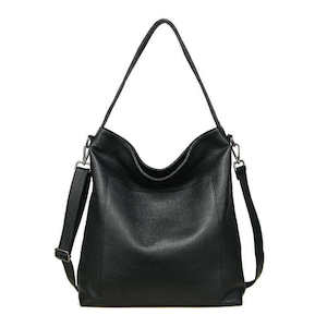 Women's Large Leather Shoulder Bag – Spacious & Stylish