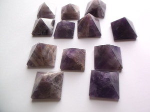 Amethyst pyramids - NZ Gems