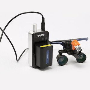 Dental Surgical Loupes: LED Illuminator for Surgical Loupes