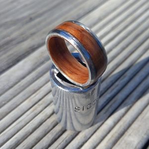 Products: Men's Classic Steel Native Rimu Inlay and Core - NZ NATIVE WOOD RINGS
