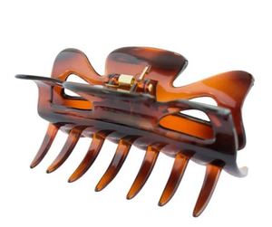 Hair Accessories Bobby Pins Clips And Slides: Mae Claw Grip Shell Large for Mouse - Transparent Ergonomic Design Providing Comfort and Protection Against Wear and Tear