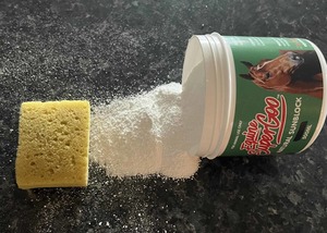 Equine Super Goo: Equine Super Goo Sunblock Powder
