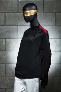Tops: Moyuru Pullover 253 000