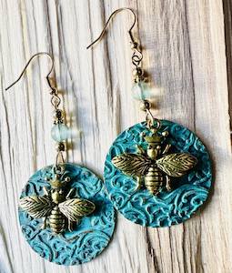 Earrings: Earrings bee queen