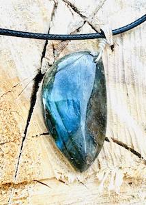 Necklaces: Labradorite Necklace