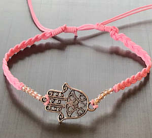 Boho Bracelets: Friendship bracelet hand of hamsa (10 variants)