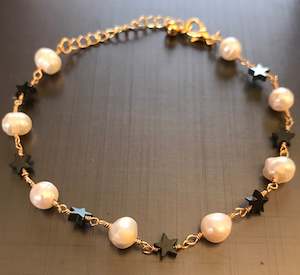 Bracelet pearl and stars