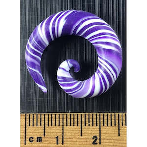 Ear Stretcher: Nr D608 Spiral ear gauge 6mm