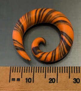 Nr D606 Spiral ear gauge 6mm