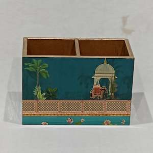 Decor: Holder - Checkered Tile with Elephant