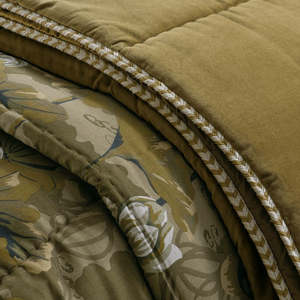 Bedspreads Comforters: Waterlilly Olive Comforter