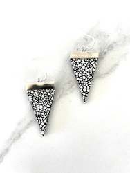 Mono Mosaic Crackle Leather Spears