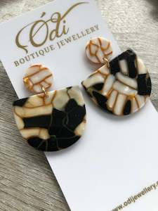 Day to Night Desert Studs