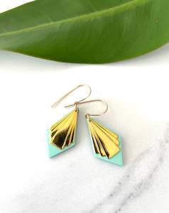 Befallen Leather Collection: Diamond Fans Small -Mint