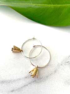 Contrasts Collection: Lone Botanical Contrast Earrings