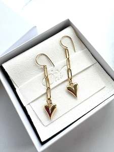 Metals And Pearls: Heart Strings Paperclip chain