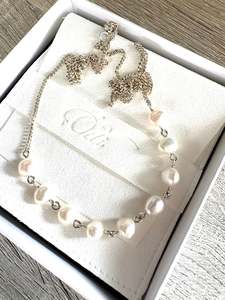 Pearls: Fine Curb Chain Linked Fresh Water White Nugget Pearl Necklace