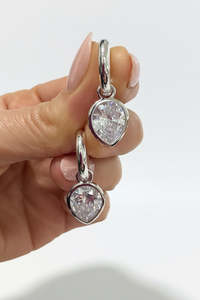 Front Page: Ice Dewdrops Huggies Silver