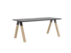 Fixed Height Desks: Ligna Desk