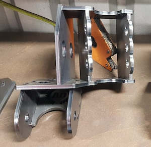 Axle Link Mounts: Equal Link Mount Angled