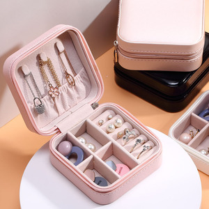 Beauty Health Brushes Tools Accessories Cosmetic Bags Organisers: Portable PU Leather Jewellery Case - Pink