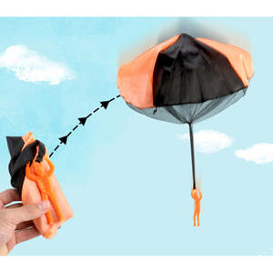 Frontpage: Parachute Throw Flying Toy - 5 Pack