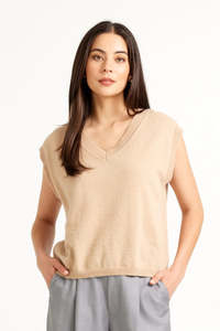 Lifestyle: Tuesday - Jasper Vest - Camel Cashmere