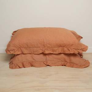 Home: Home Lab - French Flax Linen Ruffle Edge Pillowcase Pair - Hazelnut