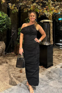 21st: Issy One Shoulder Midi Dress - Black