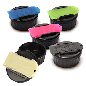 Sexwax Accessories: Sexwax Wax Container with Comb