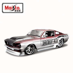 Classic 1931 1979: Maisto 1/24 Ford Mustang GT 1967 Collection Classic Car Model