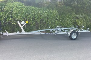 Products: Boat Trailers Single Axle OM645 HD - Omega Trailers