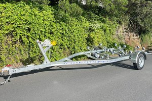Products: Boat Trailers Single Axle OM595 HD - Omega Trailers