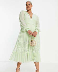 Formal: Flalita Long Sleeve