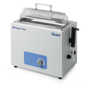 Water Baths Chillers: Boiling water bath with energy regulator and stainless steel tank, set to 100°C, only 5L